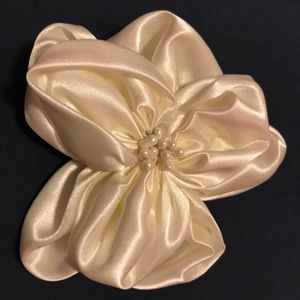 New silk ivory magnolia hair clip